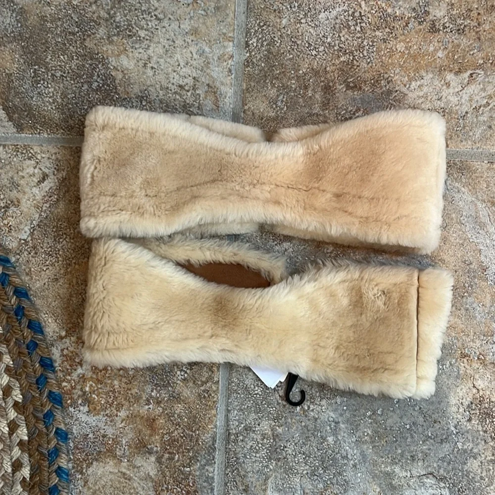 Ugg Tasman Shearling Headband  NWT